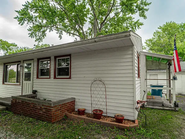 923 N 200 W, Valparaiso, IN 46385