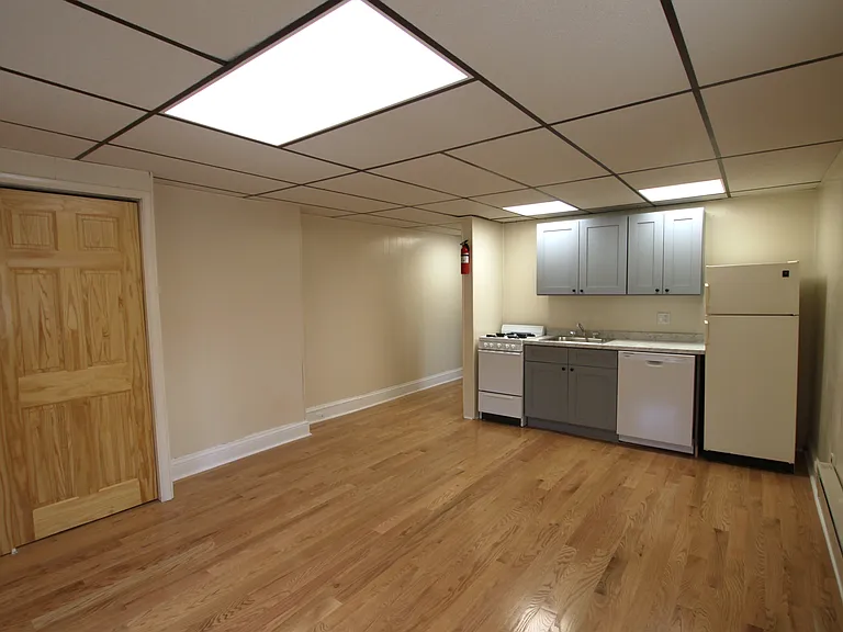 2211 Locust St #L4R — Photo 3