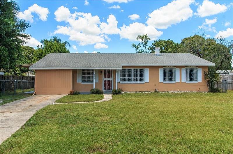 1st image of 3679 Hedgewood Dr #4
