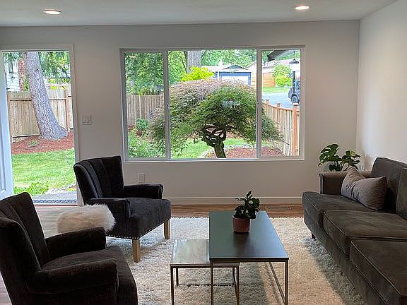 3rd image of 15709 NE 110th St