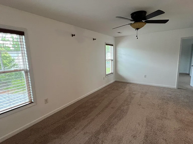 608 Cheltenham Dr — Photo 21