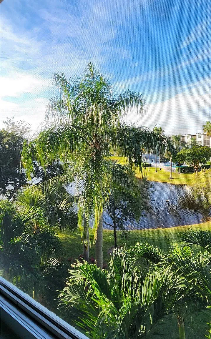 2 bed, 2.0 bath, 770 sqft, $2,000 — Photo 1