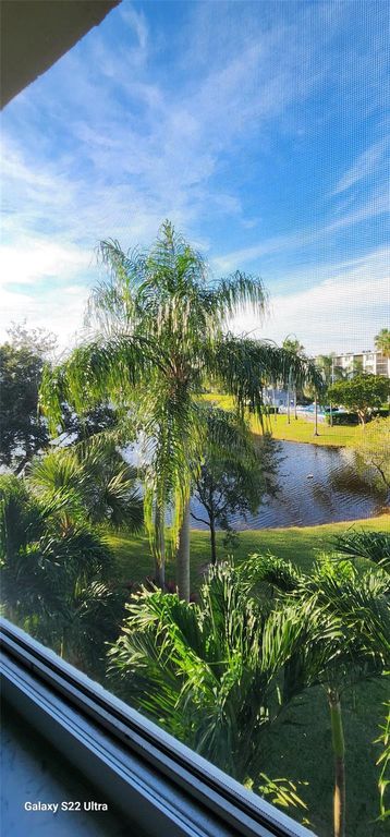 2104 S Cypress Bend Dr APT 406, Pompano Beach