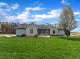 23069 Davis Lake St, Edwardsburg, MI 49112