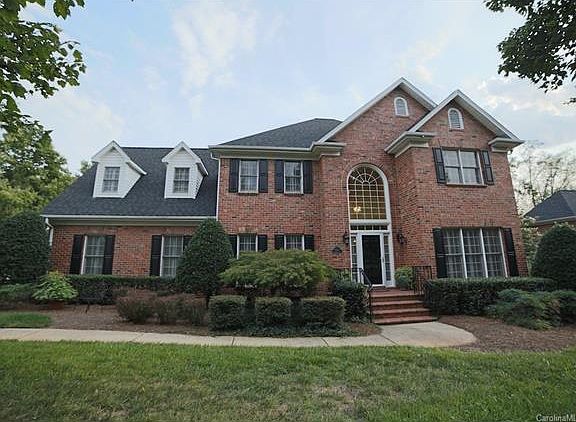 2nd image of 1243 Lochshire Ln