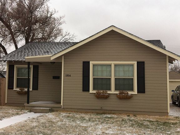 2nd image of 1314 Hillcrest St