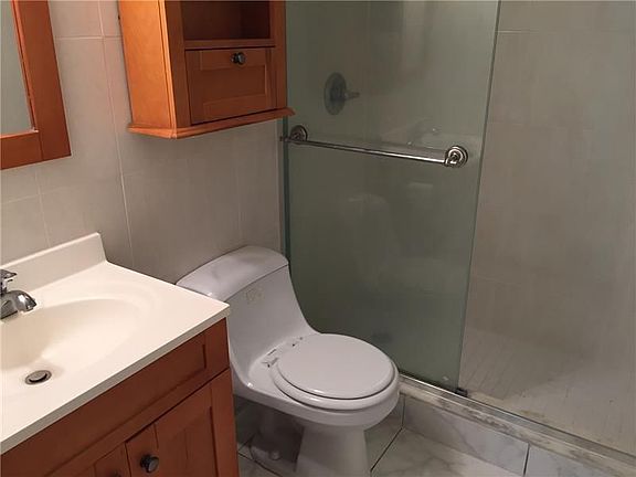 4th image of 1100 NW 87th Ave APT 303