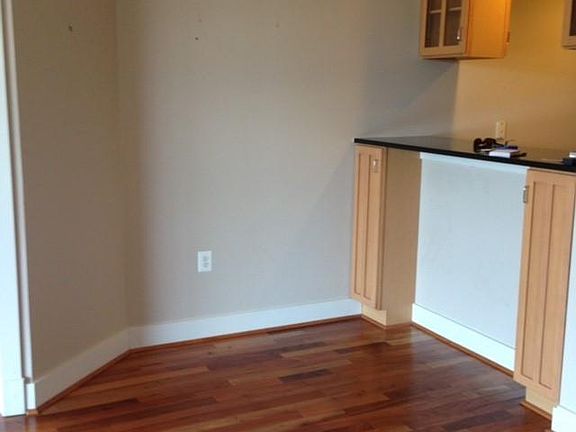 5th image of 1200 N Hartford St APT 207