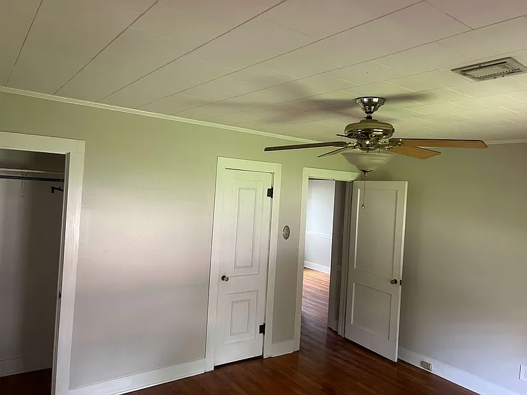 313 Saint Thomas St — Photo 14
