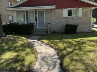 7335 W Hampton Ave, Milwaukee, WI 53218