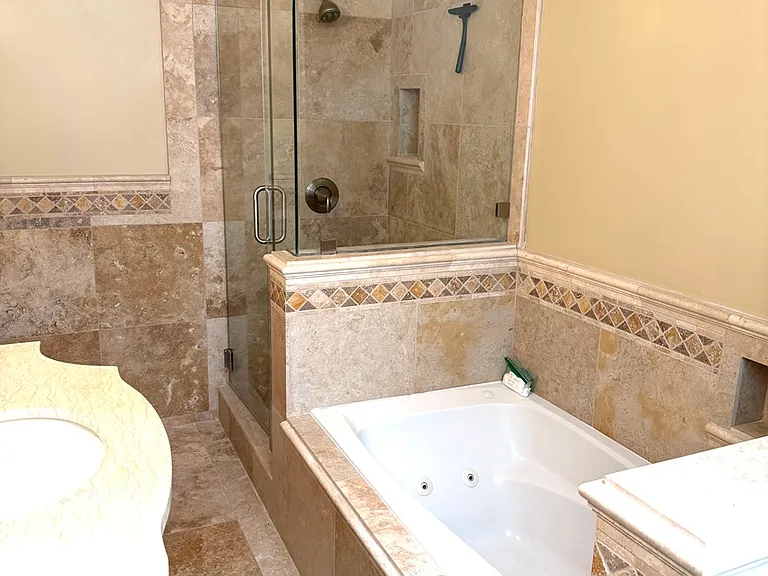 743 Grove St #3 — Photo 2
