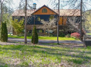 1957 Upper River Rd, Gold Hill, OR 97525