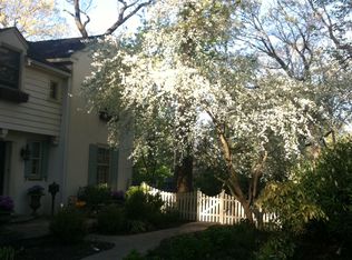 38 Fariston Rd, Wayne, PA 19087