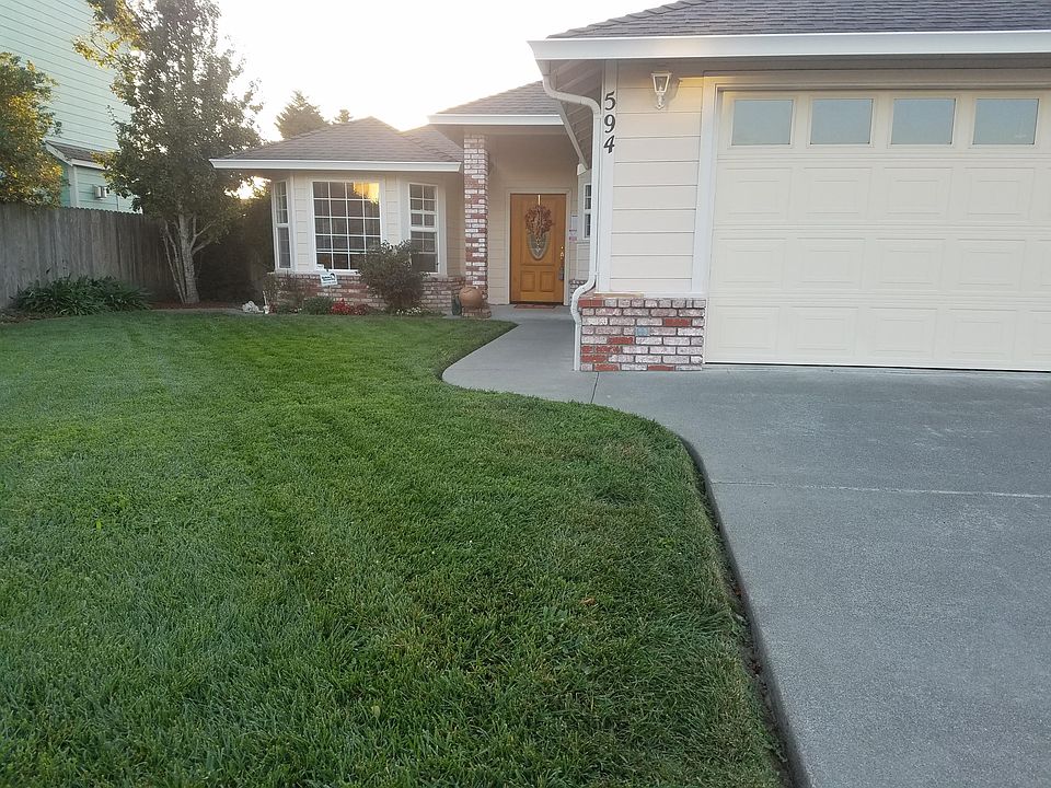 2nd image of 594 Francesco Pl