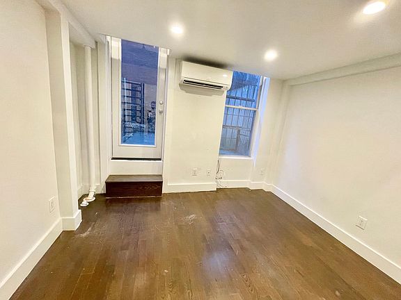 5th image of 440 10th Ave APT 1RN
