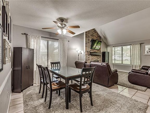 4th image of 828 Blue Oak Dr