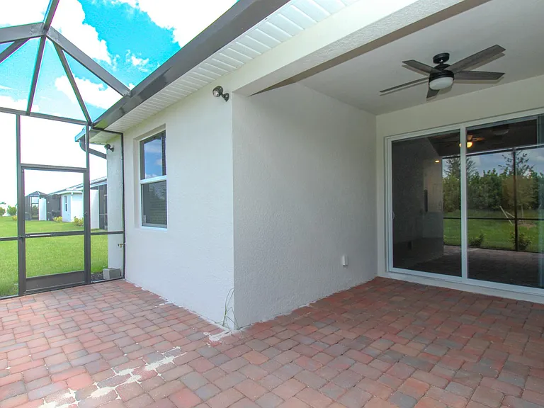 2156 Dragonfruit Way — Photo 16