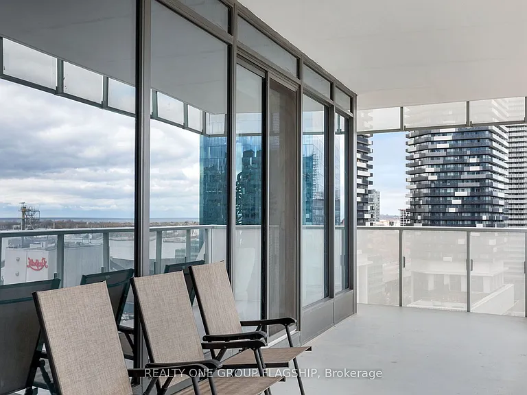28 Freeland St #1609 — Photo 14