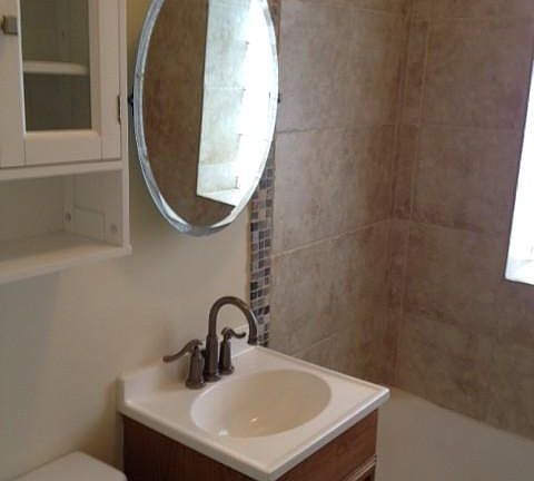 4th image of 2440 N Hamlin Ave #1123