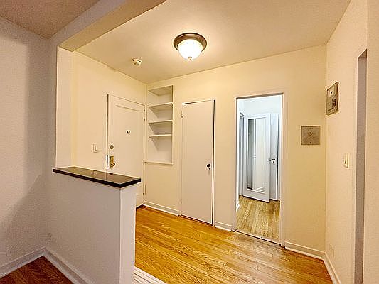 4th image of 340 E 63rd St APT 2D