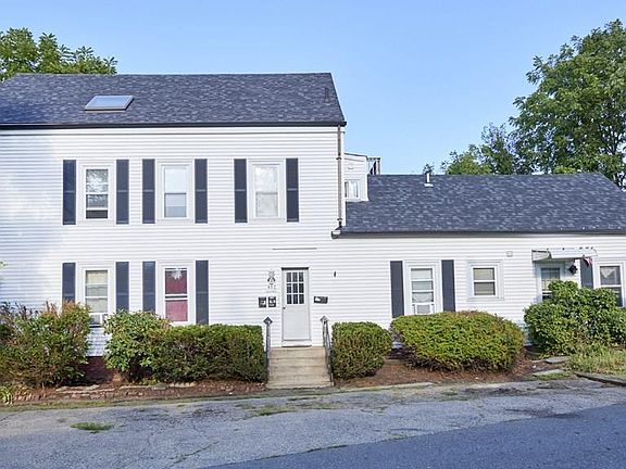 3rd image of 486 Hilldale Ave