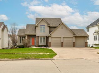 3206 SW Woods Ct, Ankeny, IA 50023