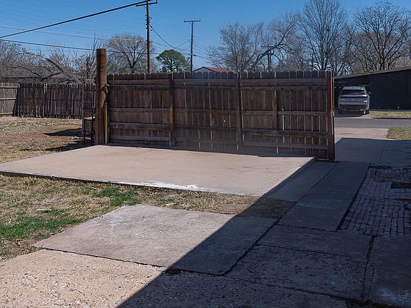 5th image of 2802 40th St