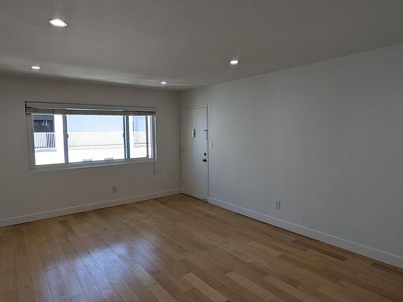 5th image of 811 Euclid St APT 8