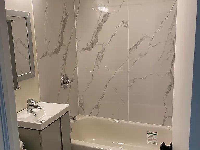 275 Nassau St N #2 — Photo 8