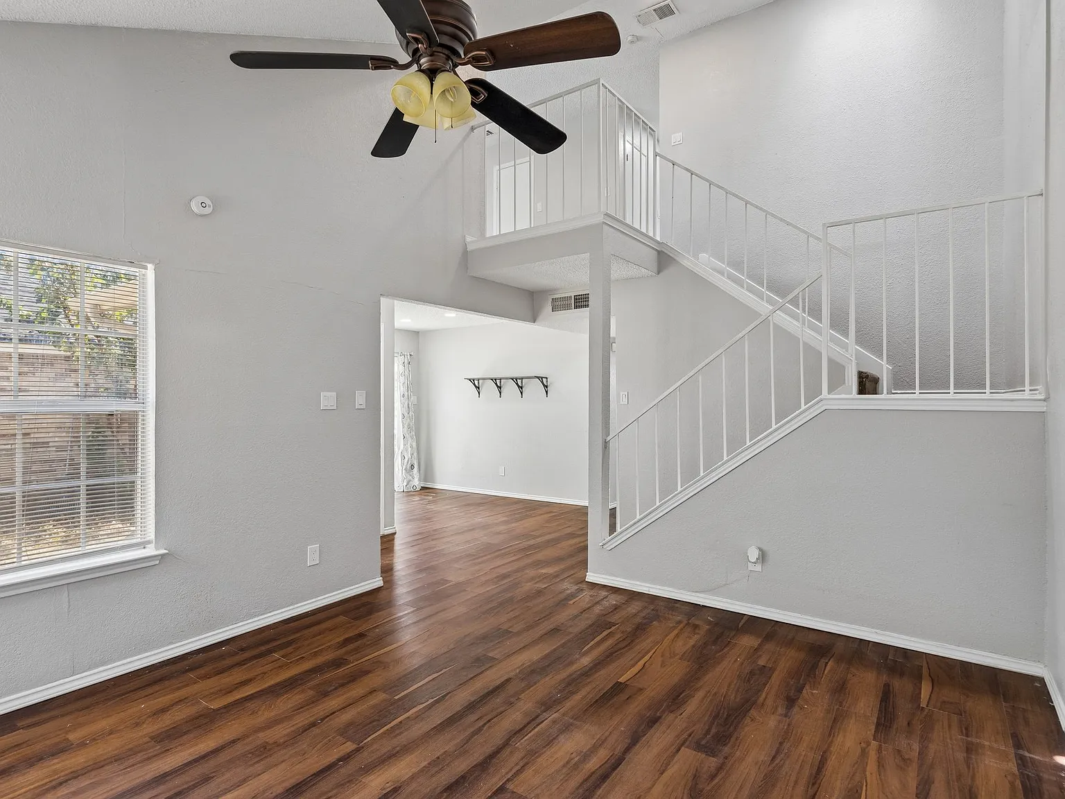 3 bed, 1609 sqft, $2,000 — Photo 3