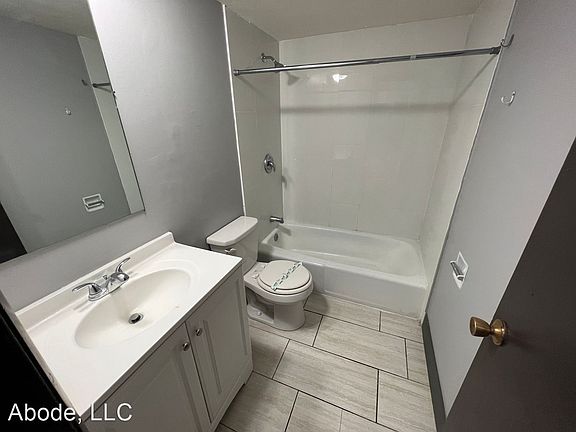 3rd image of 1527 S 20th St #21