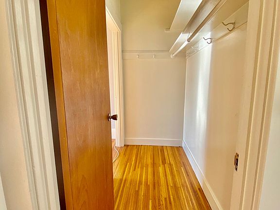 3rd image of 2265 Larkin St #6