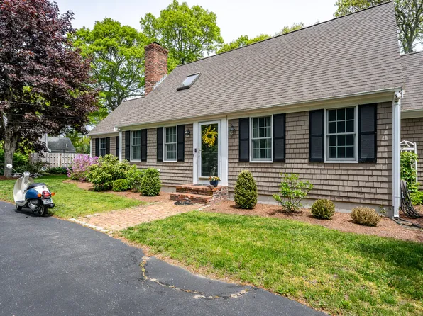 61 Angus Way, Centerville, MA 02632