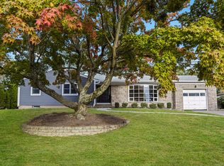 5 Paddock Rd, Rye Brook, NY 10573