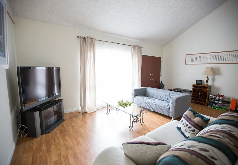 Larch Ave — Photo 3
