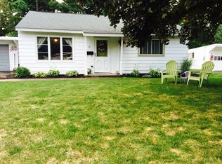 17 Lincoln Rd, North Syracuse, NY 13212