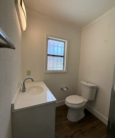 410 Fischer St — Photo 18