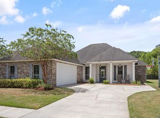 11427 Oak Run Dr, Geismar, LA 70734