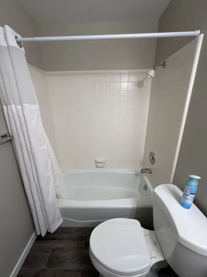 Luxury Living at the Ridge — Photo 2