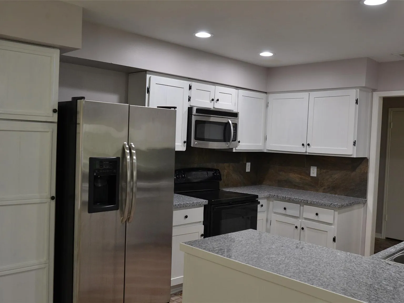 3 bed, 2.0 bath, 1600 sqft, $1,775 — Photo 3