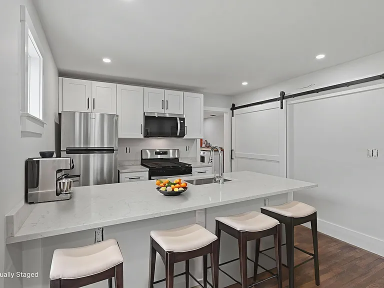 18 Ronan St #2 — Photo 14