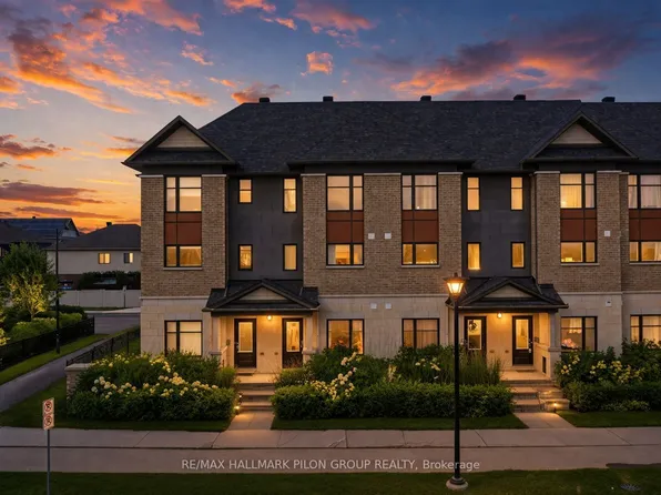 528 Silvertip Ln, Ottawa, ON K2T 0H7