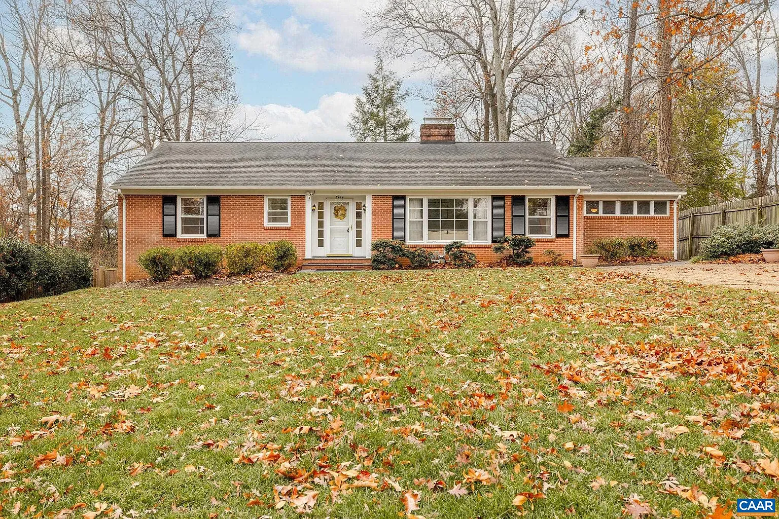 1822 Meadowbrook Heights Rd photo 1