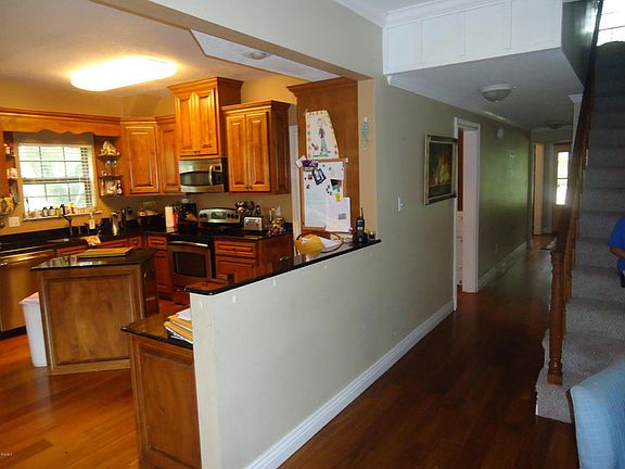 5th image of 1503 Heidenheim St