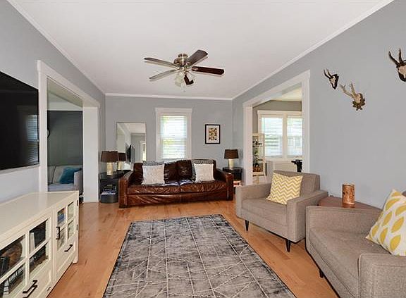 5th image of 32 Sylvan Ave