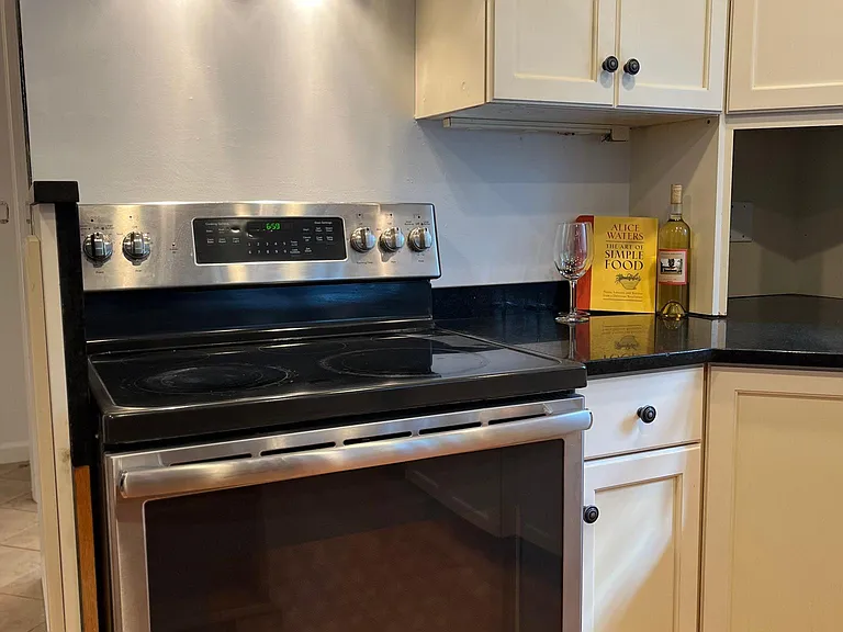 154 Beverly Rd — Photo 19