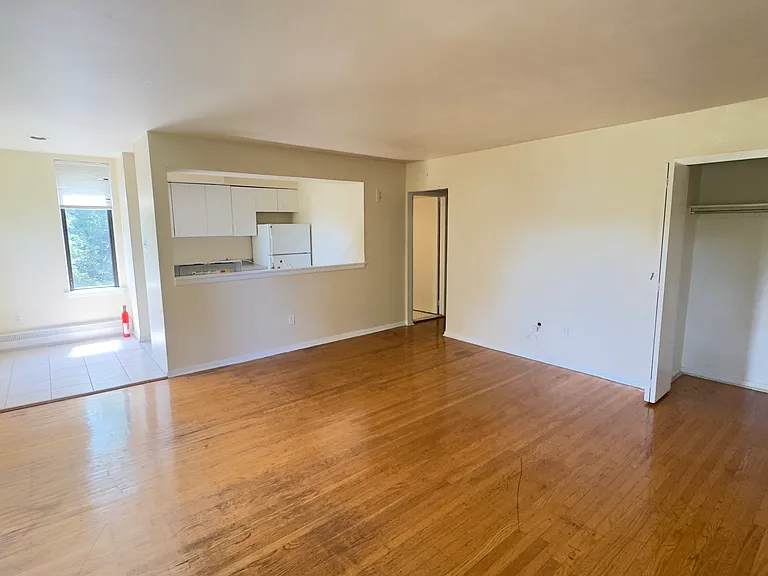 4520-1 Springfield Ave #C1 — Photo 2