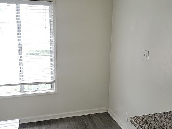 5th image of 1765 Obispo Ave APT 01