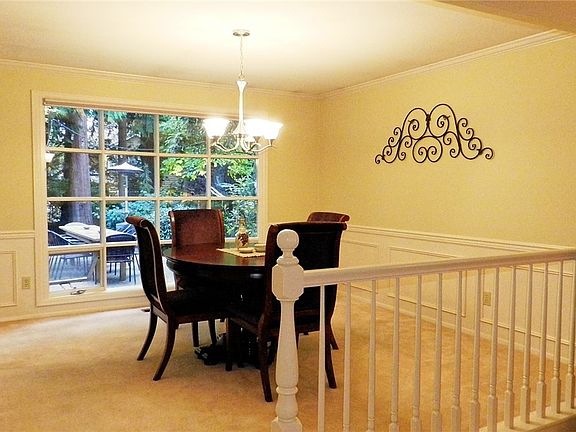 4th image of 20521 NE 34th Pl