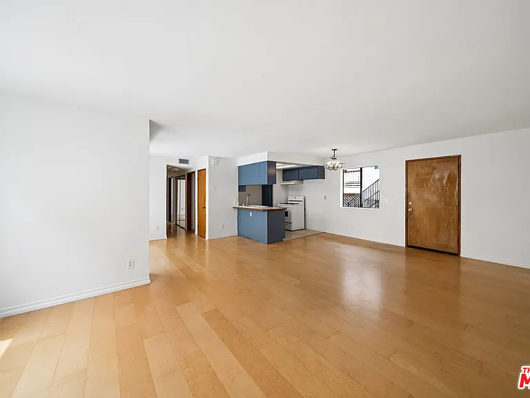 11924 Mayfield Ave #2 — Photo 5